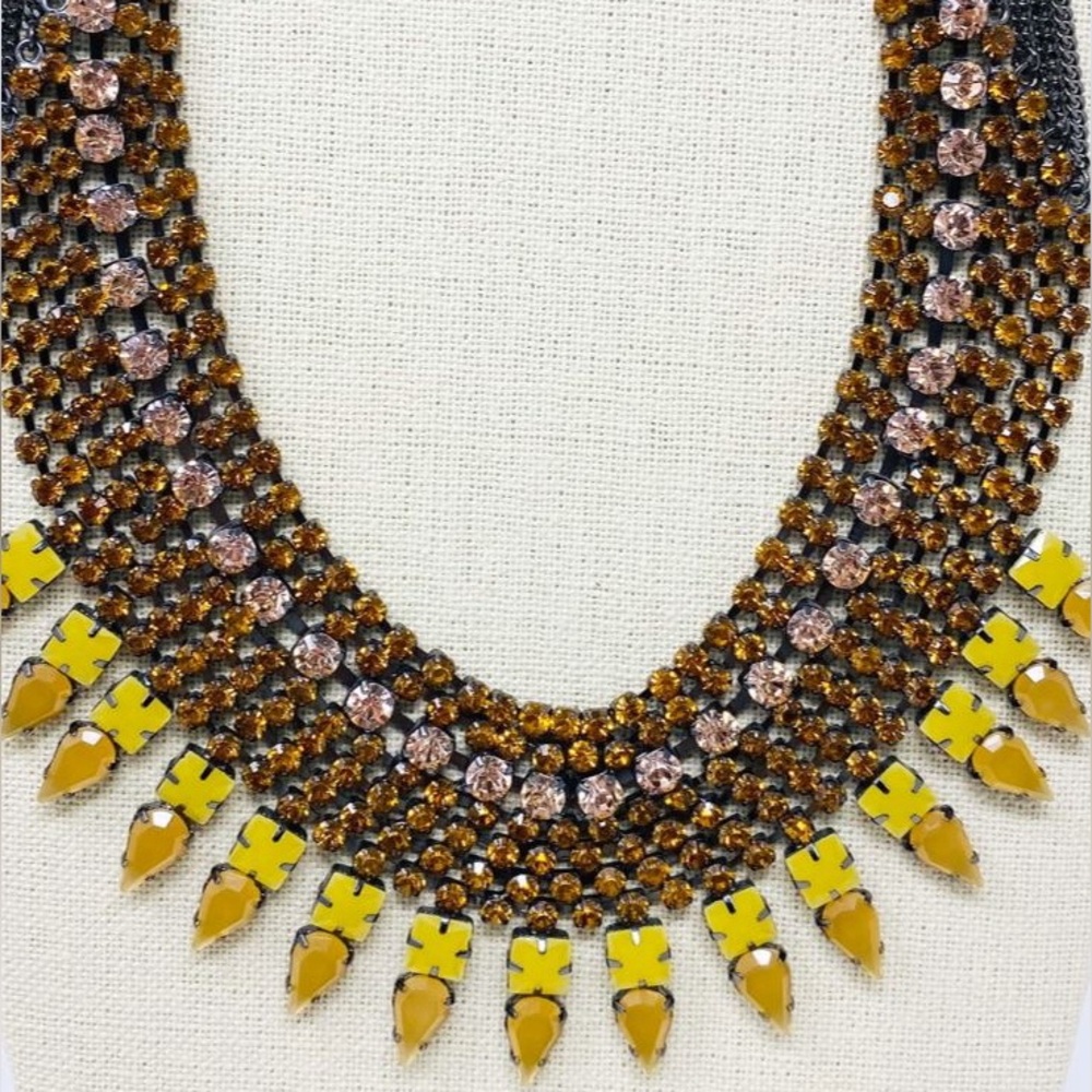BCBG MaxAzria Crystal Statement Collar Gunmetal Necklace Embellished Rhinestones